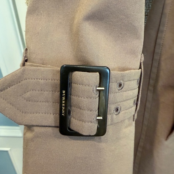 Burberry Tan Trench Coat - Picture 11 of 16